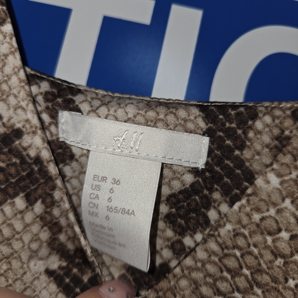 5 Tops Bundle - Picture 8 of 11